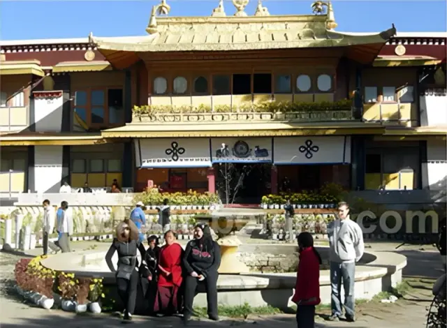 Beijing Xian Chengdu Lhasa Shanghai 14 Day Tour