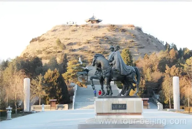 Zhaojun Tomb