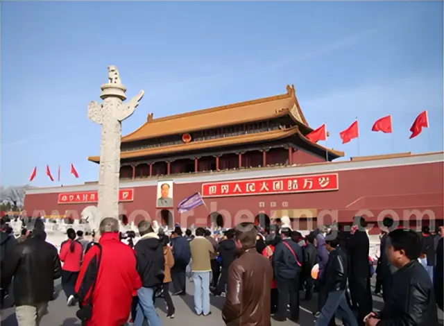 Hong Kong Guilin Yangtze River Xian Beijing 12 Day Tour