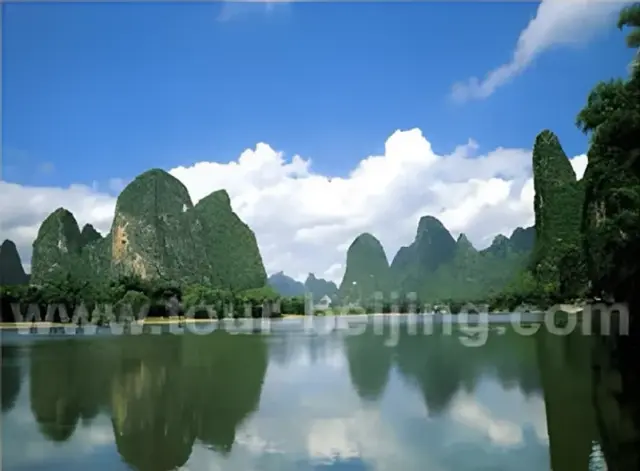 Hong Kong Guilin Yangtze River Xian Beijing 12 Day Tour