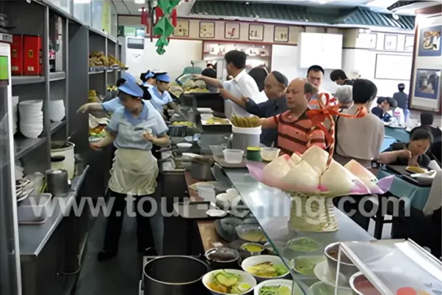 Morning Market & Breakfast Tour
