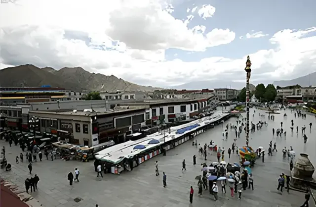 Barkhor Street