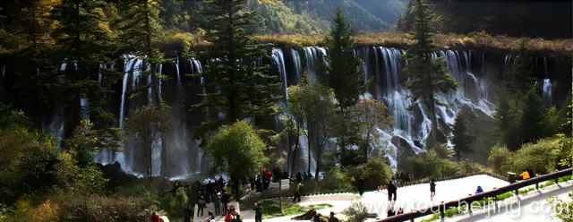Nuo Ri Lang Waterfalls