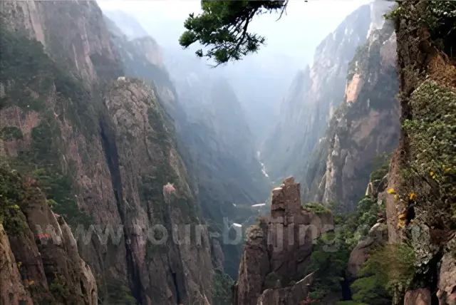 Beijing Huangshan Hongcun Shanghai 9 Days Tour