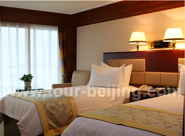 Hong Kong Guilin Yangtze River Xian Beijing 12 Day Tour