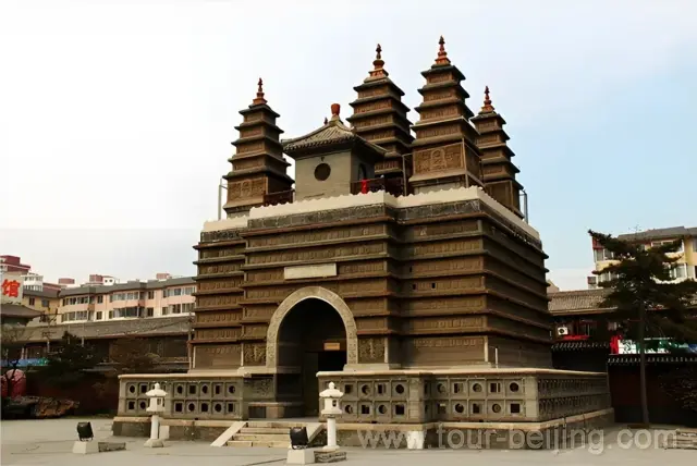 Five Pagoda Temple