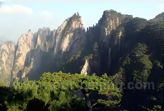 Beijing Huangshan Hongcun Shanghai 9 Days Tour