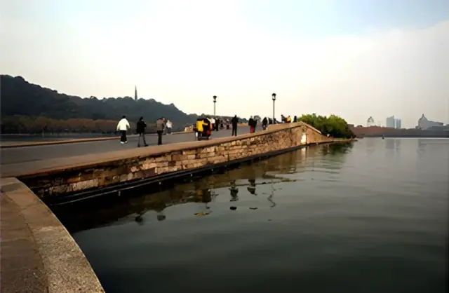 Bai Causeway