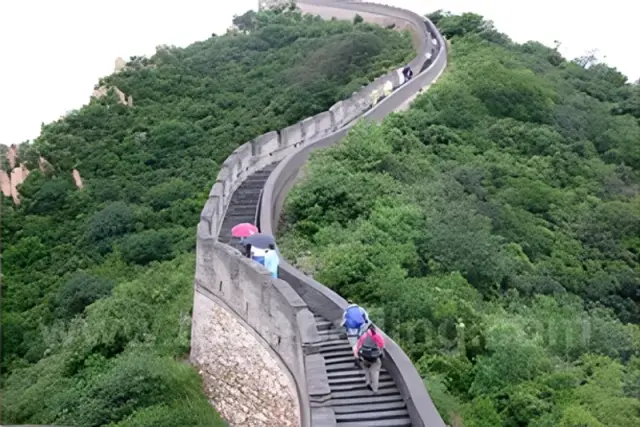 Dates Picking and Hike Juyongguan Great Wall Tour