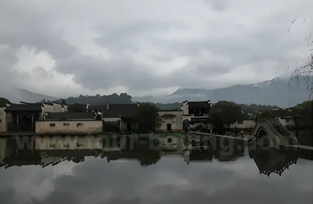 Huangshan Shanghai in the evening