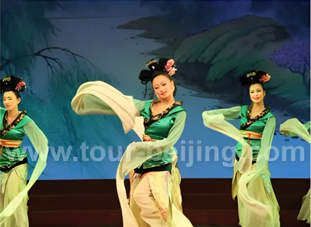 Hong Kong Guilin Yangtze River Xian Beijing 12 Day Tour