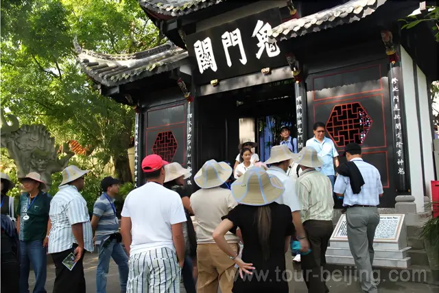 Visit Fengdu Ghost City