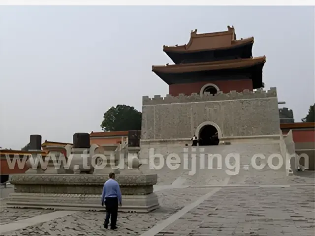 Beijing Eastern Qing Tombs Day Tour
