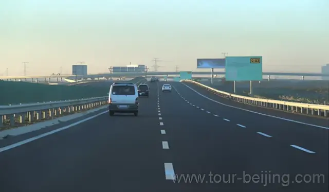 Drive on Jinjingtang Highway to Tianjin Cruise Port