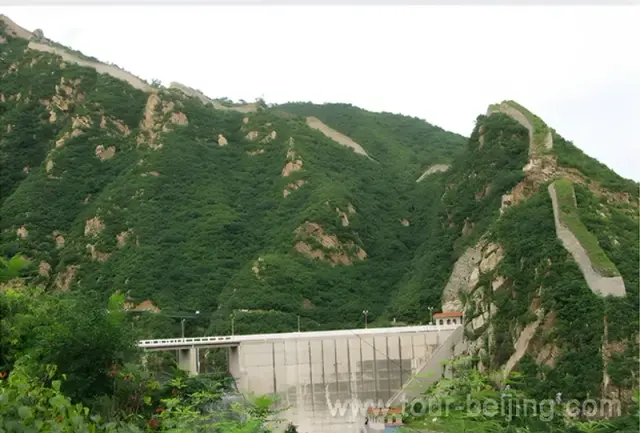 Huanghuacheng Great Wall at the Reservoir