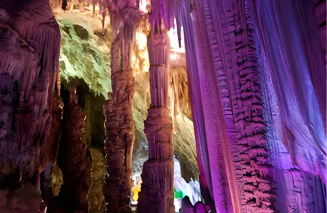 Shihua Cave (the Stone Flower Cave)