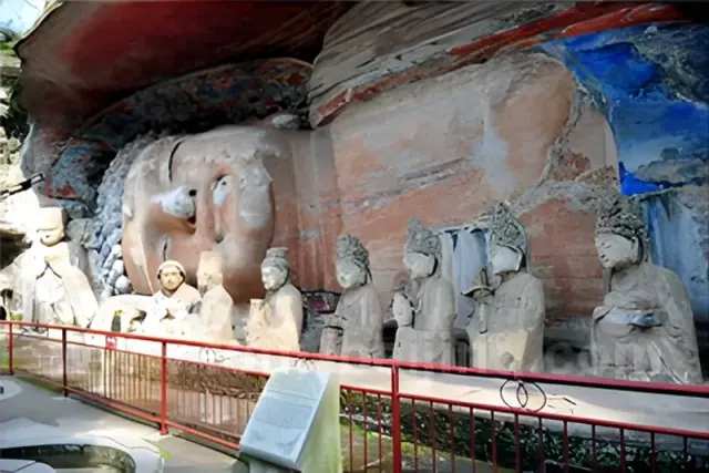 Chongqing Dazu Grottoes Day Tour