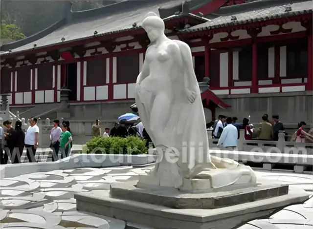 Beijing Xian Chengdu Lhasa Shanghai 14 Day Tour