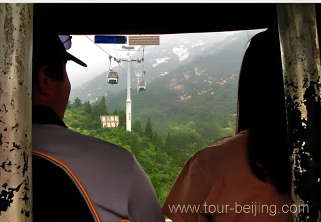 Take the cable car up and down the Badaling Great Wall.
