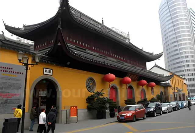 Jade Buddha Temple