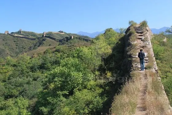 Trek ahead on the Wall