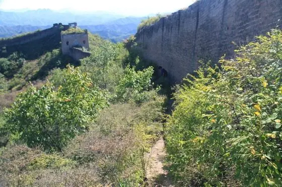 We had to make a detour by the forbidden wall.