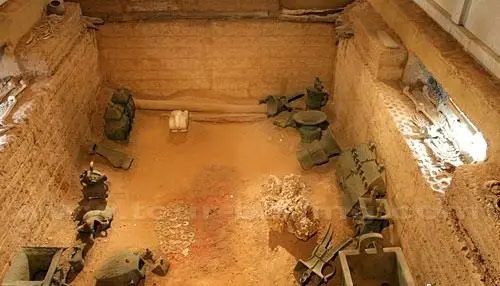 1926 burial artifacts have been excavated