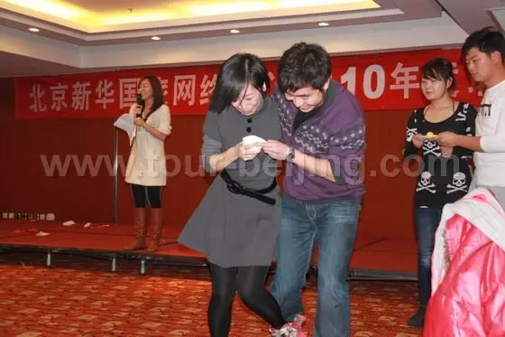 Playing the game of "bounding and hopping".
