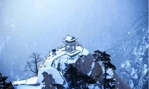 Mount Huashan in White Snow (3)
