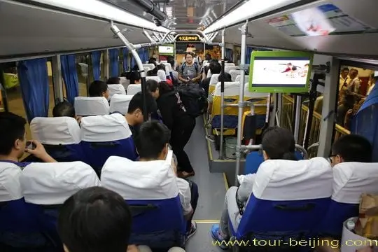 The 916 buses are clean and air-conditioned.