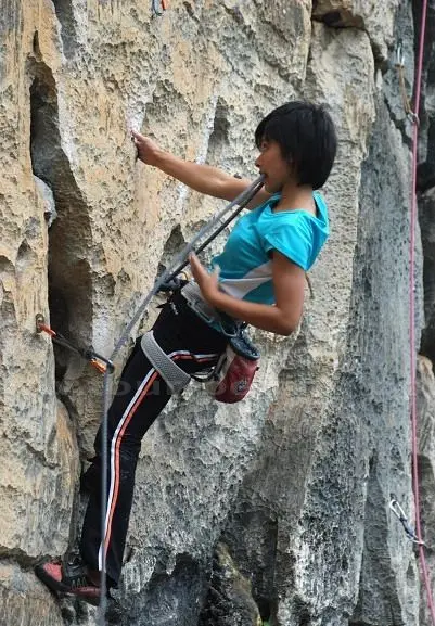 A beauty rock climbing at Yangshuo