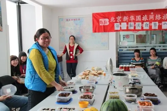 A big smile for her Stew Pork with soysauce.