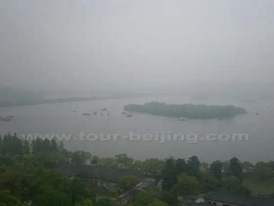 A foggy west lake