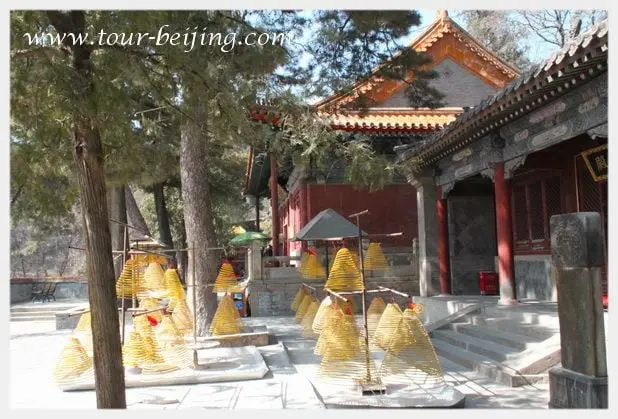 Tanzhe Temple (Tips, Photos & Map)