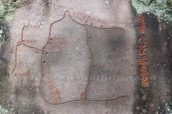 A hike trail map carved in the rock