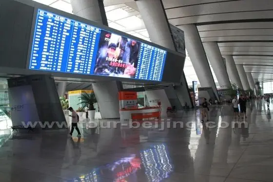 A huge timetable eletronic board showing the live train schedule