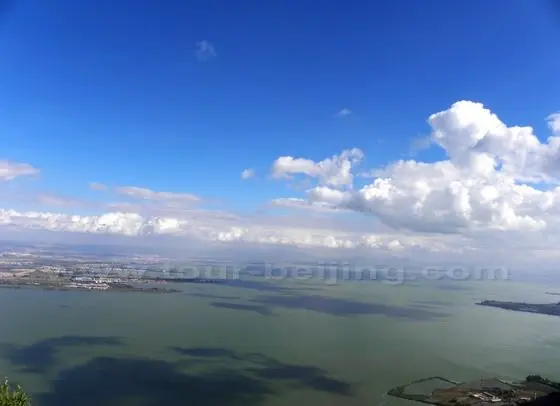 A panoramic view of Dianchi Lake