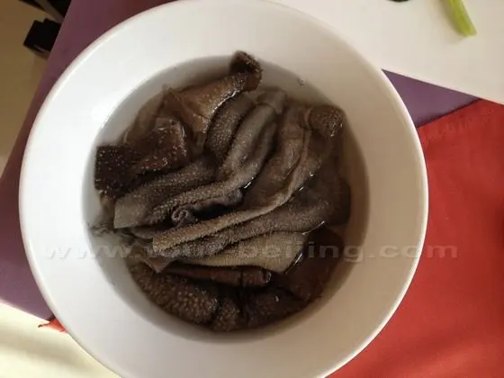 A plate of sliced tripes of cattle