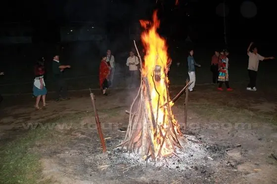 A small bonfire party at Sangke Grasslands
