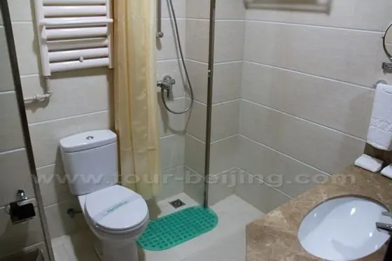 A standard room in Labuleng Civil Aviation Hotel 2