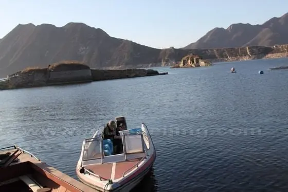 After breakfast, we'll take the speedboat to Xifengkou Great Wall