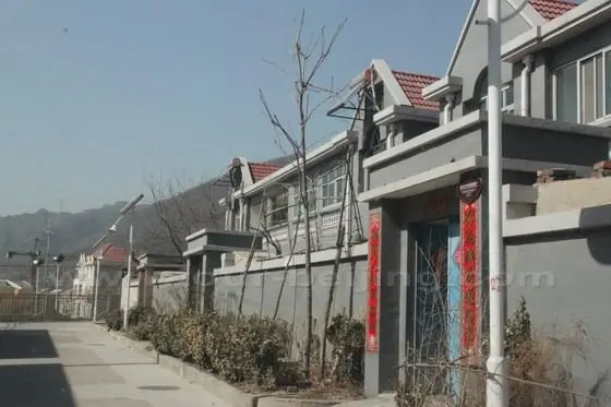 All the 100 houses well arranged section by section like linked villas.