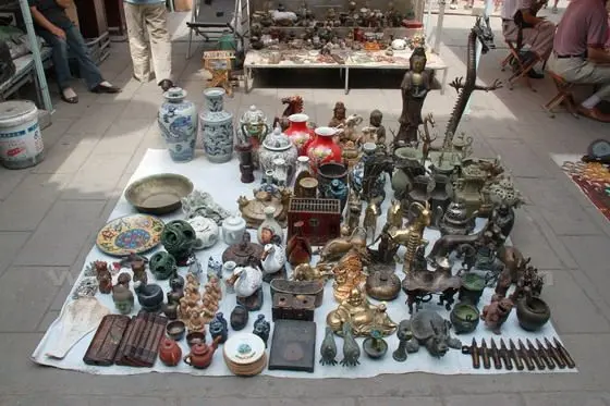 Arts of Copper & Porcelain