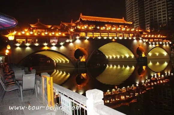 Jiuyanqiao Bar Street in Chengdu (Tips, Photos & Map)