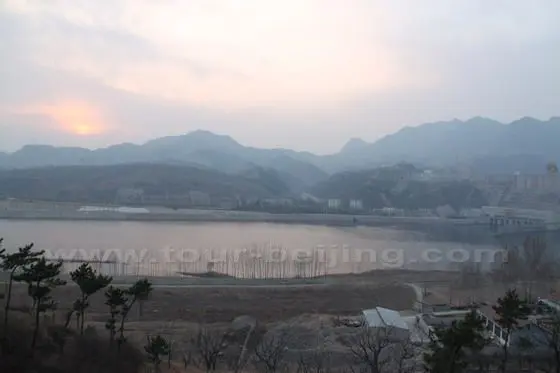 At sunset we reach the principal dam of Panjiakou Reservoir
