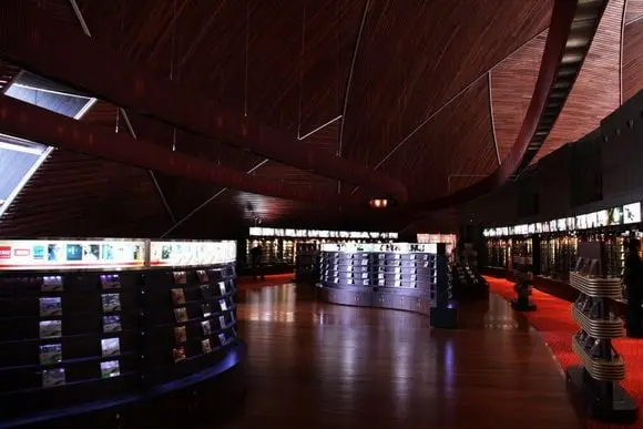Audio and video shop