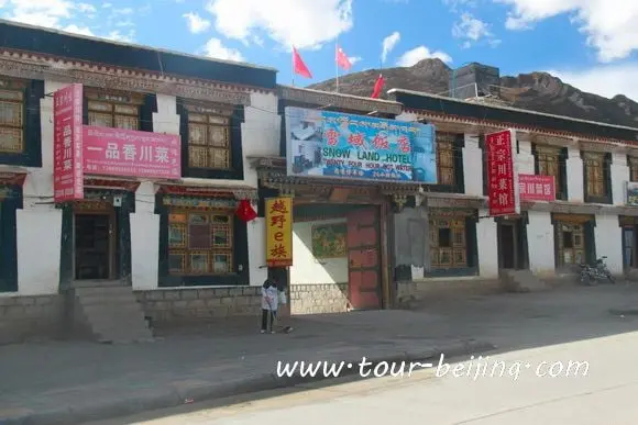 Shigatse Lhatse Tingri Road Trip (Tips, Photos & Maps)
