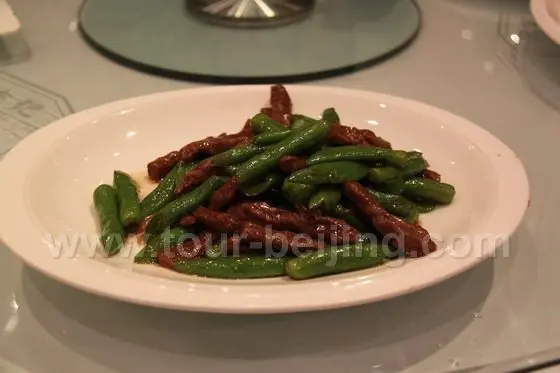 Beef filet with Hangzhou chilli