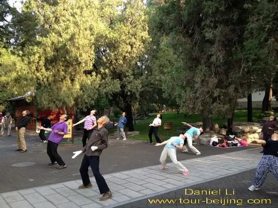 Morning Stroll around Beihai Park