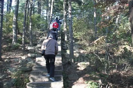 My First Day on Mount Huangshan (2)